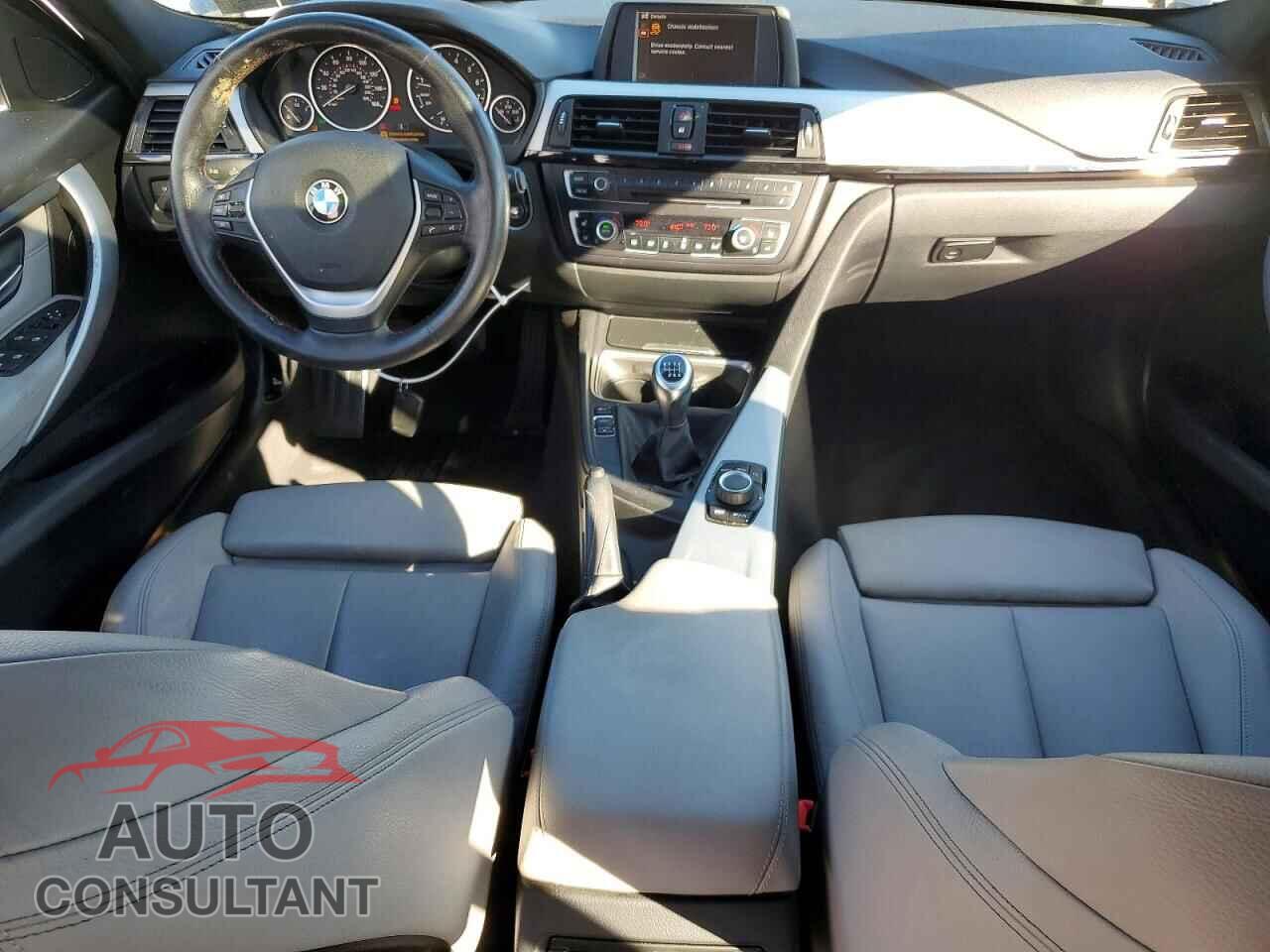 BMW 3 SERIES 2013 - WBA3B9C50DF801059