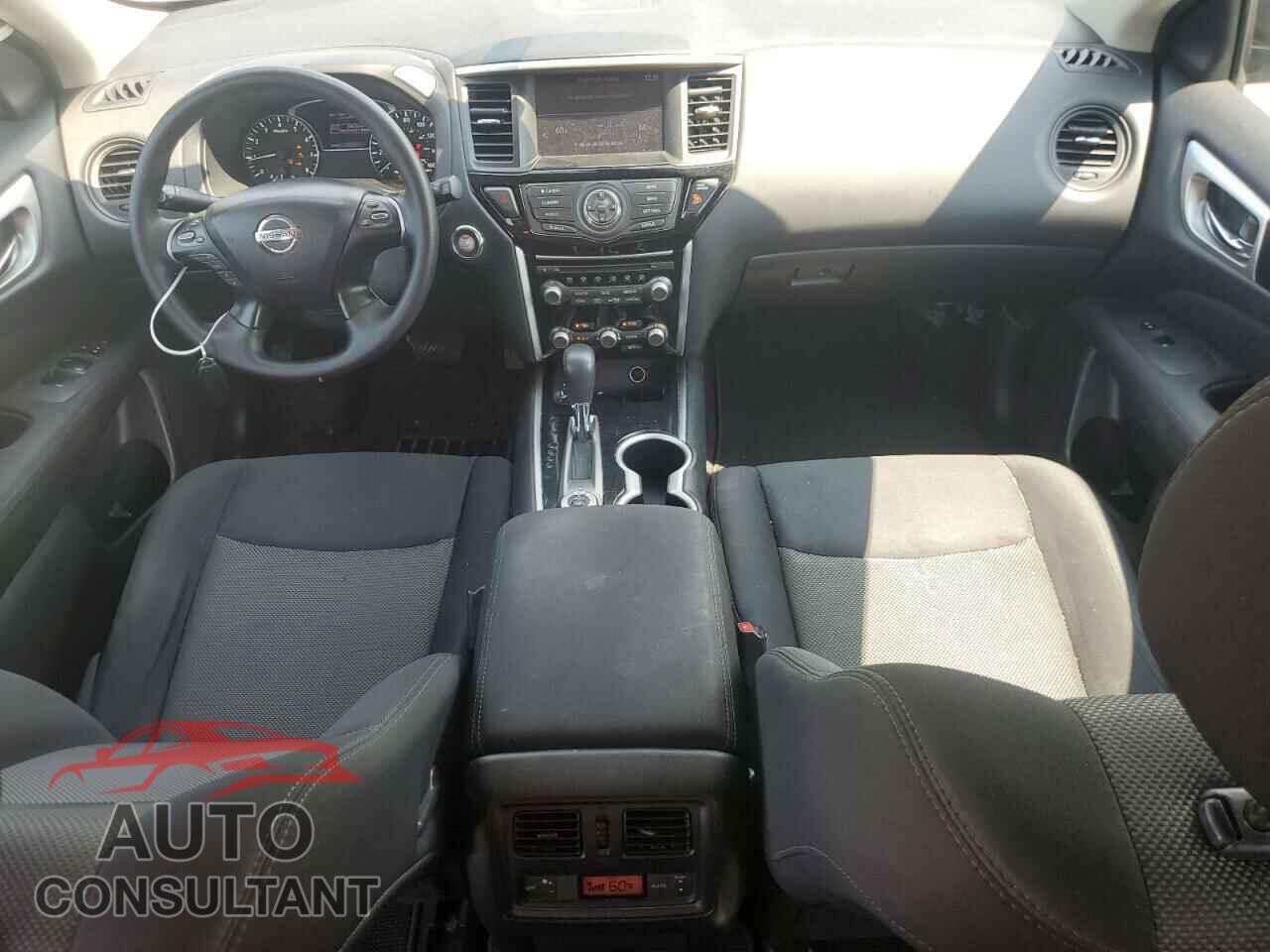 NISSAN PATHFINDER 2017 - 5N1DR2MM2HC605000