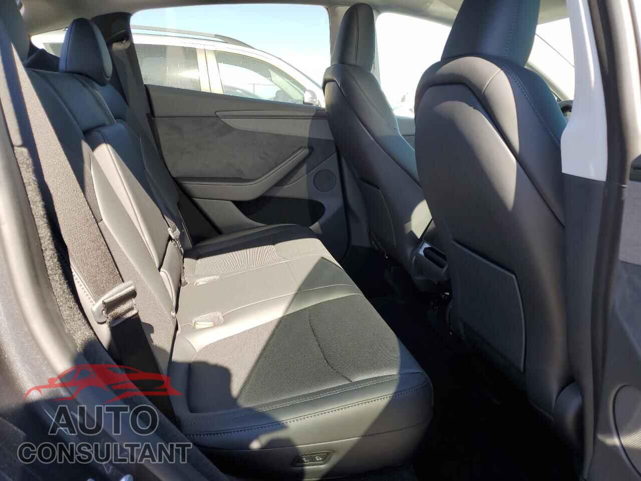 TESLA MODEL Y 2026 - 7SAYGDEE8TA430326