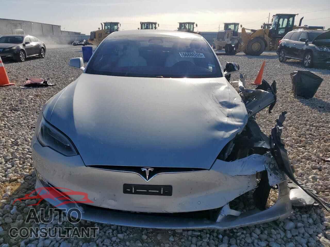 TESLA MODEL S 2017 - 5YJSA1E28HF200952