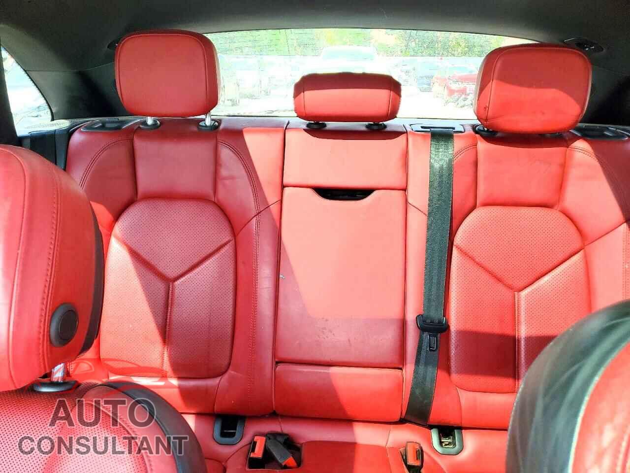 PORSCHE MACAN 2015 - WP1AB2A5XFLB43032