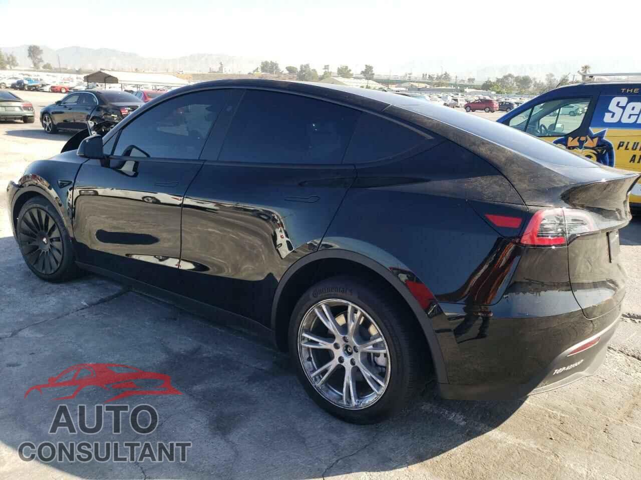 TESLA MODEL Y 2024 - 7SAYGAEE7RF063168