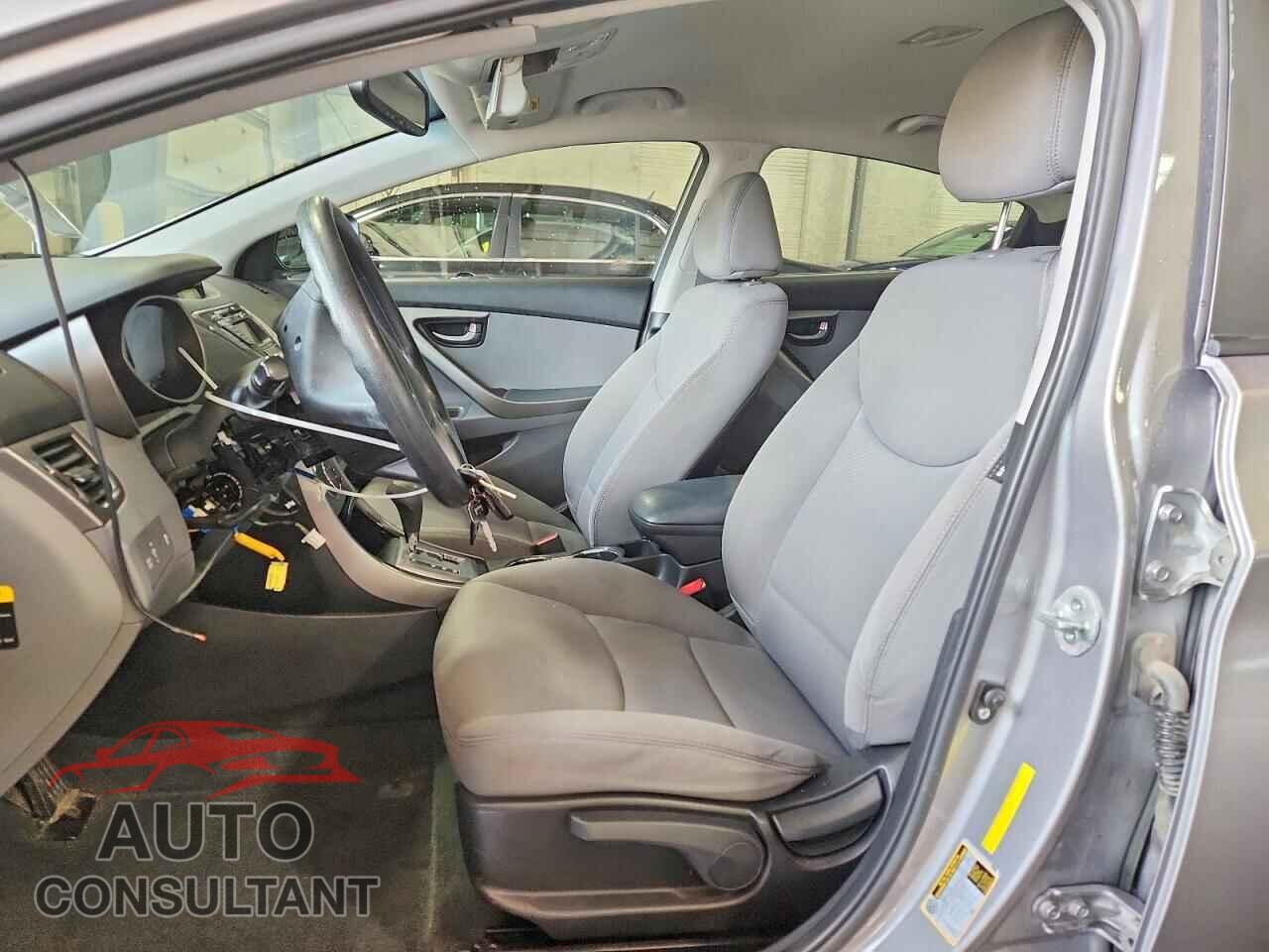 HYUNDAI ELANTRA 2013 - KMHDH4AE5DU559503
