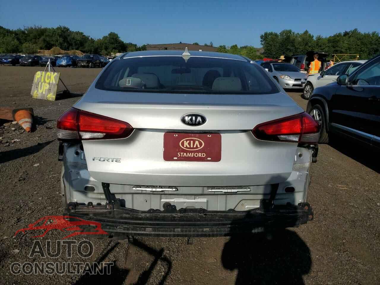 KIA FORTE 2017 - 3KPFK4A7XHE015017