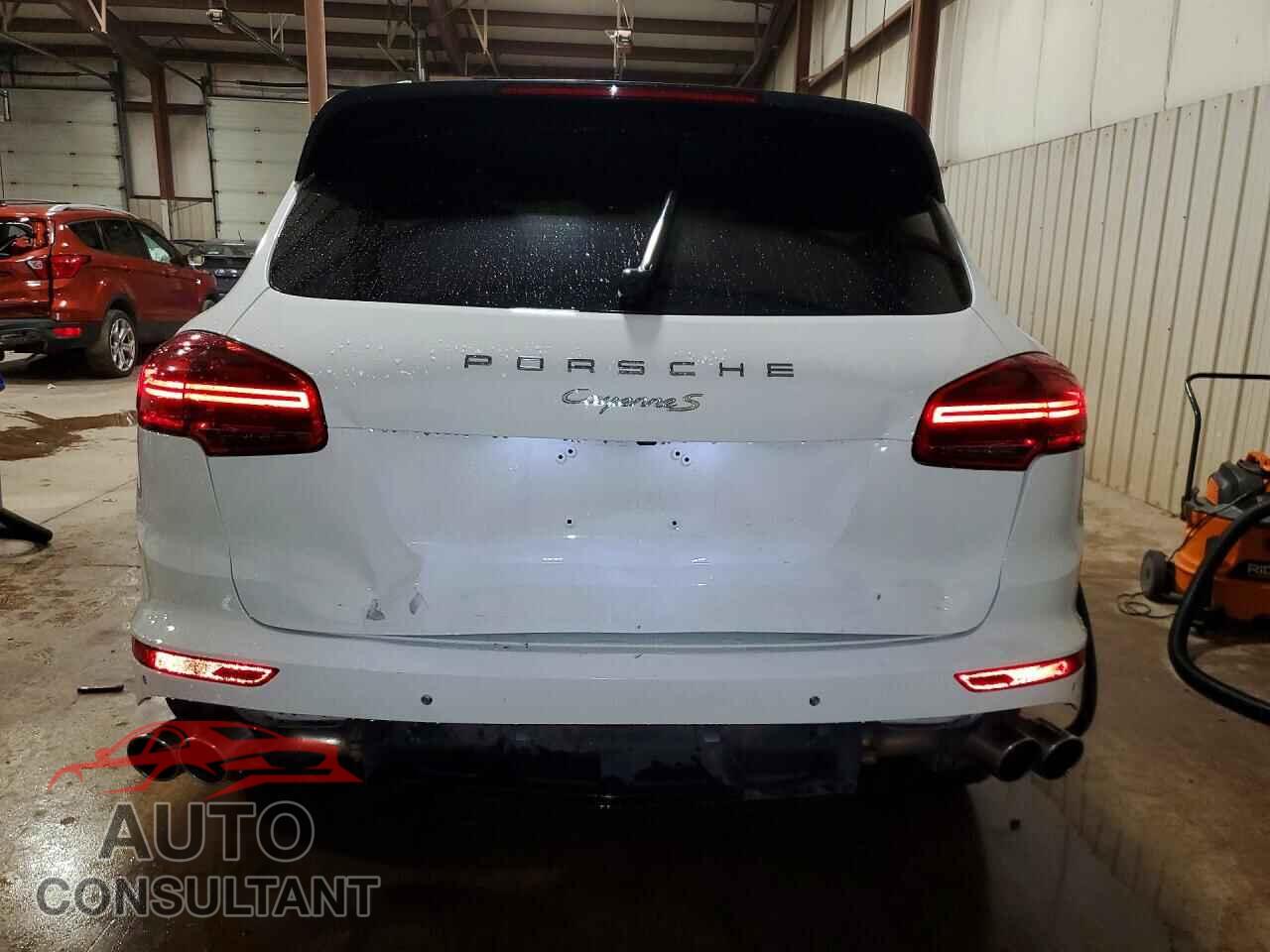 PORSCHE CAYENNE 2017 - WP1AB2A26HLA51165