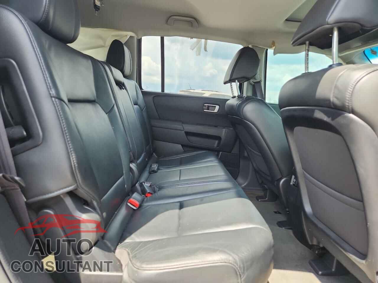 HONDA PILOT 2013 - 5FNYF3H5XDB034151