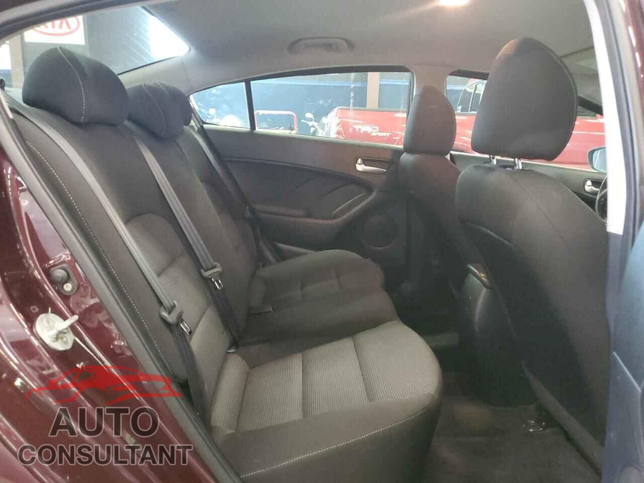 KIA FORTE 2017 - 3KPFK4A76HE085453