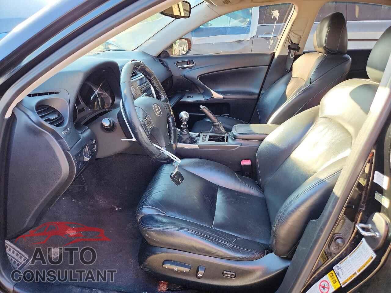 LEXUS IS 2009 - JTHBK262792093736