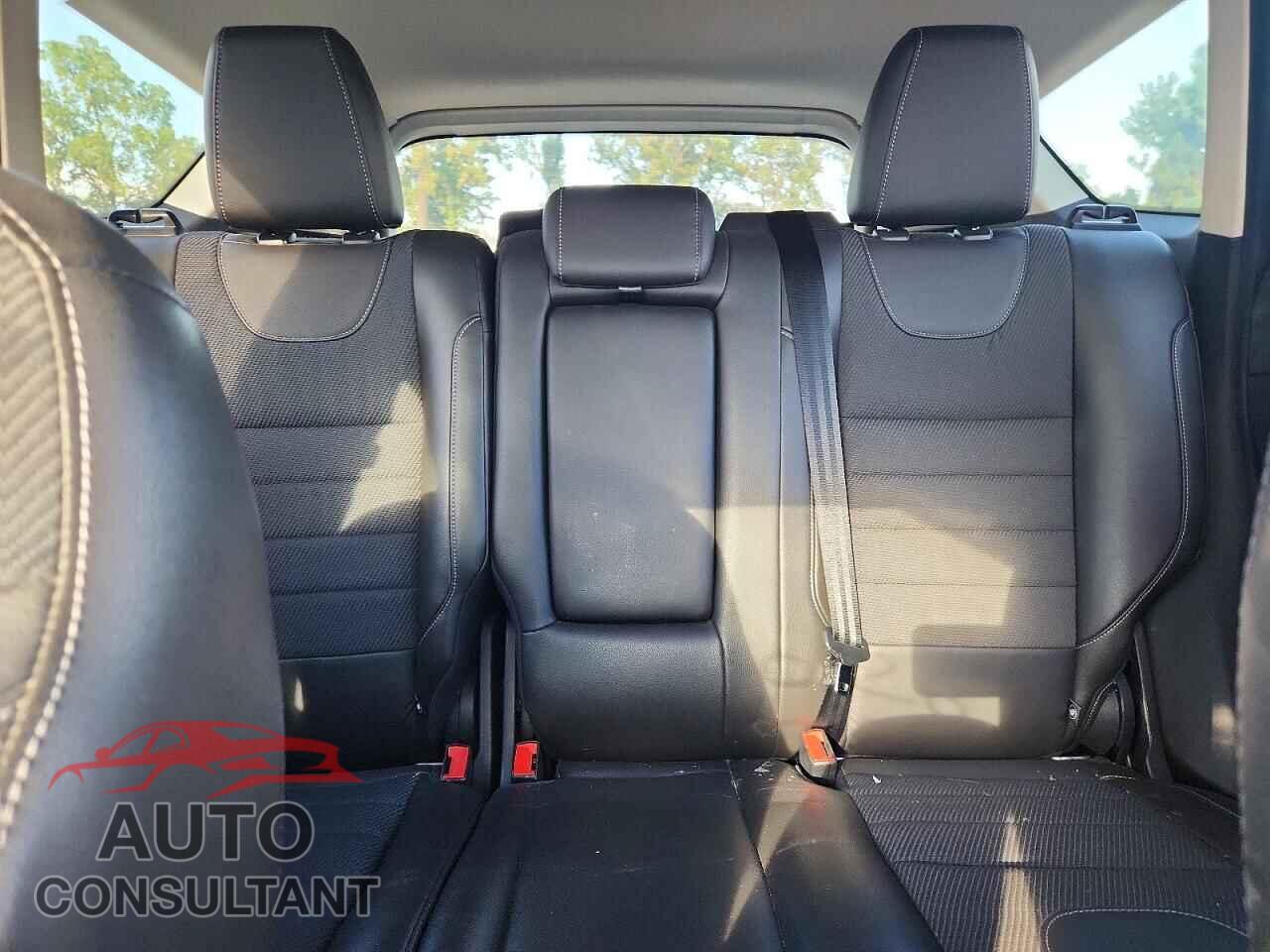 FORD ESCAPE 2013 - 1FMCU0J92DUB39586