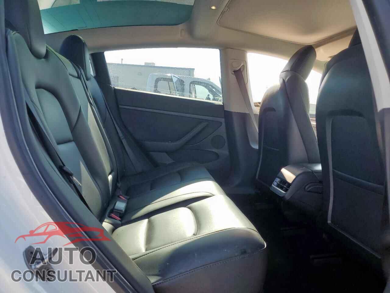 TESLA MODEL 3 2021 - 5YJ3E1EA1MF064528