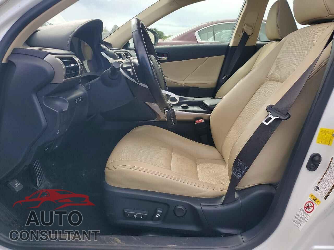 LEXUS IS 2016 - JTHCM1D24G5014899
