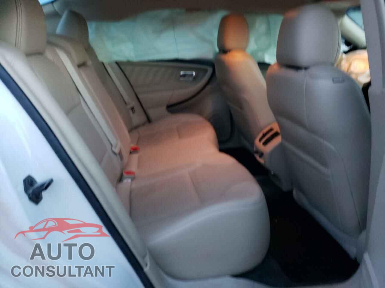 FORD TAURUS 2016 - 1FAHP2F82GG101846