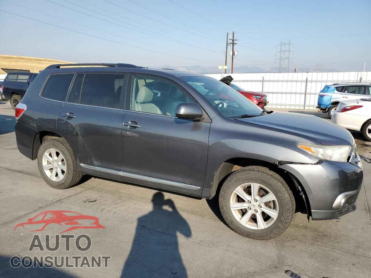 TOYOTA HIGHLANDER 2011 - 5TDBK3EH0BS064848