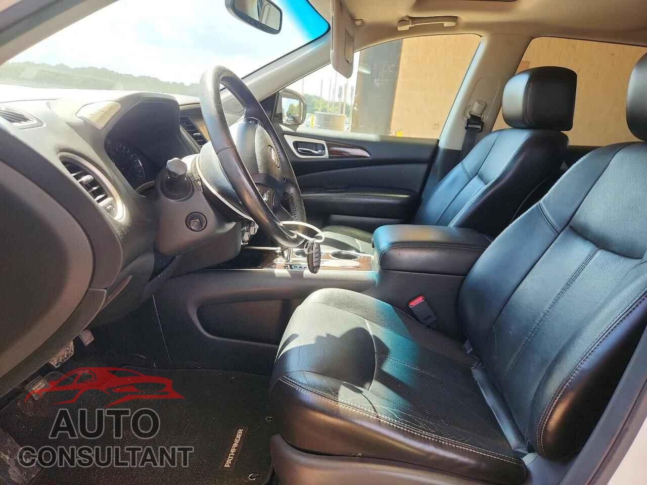 NISSAN PATHFINDER 2014 - 5N1AR2MN2EC617848