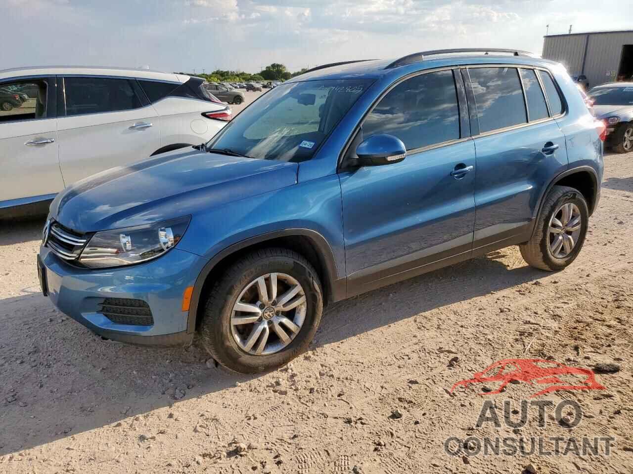 VOLKSWAGEN TIGUAN 2017 - WVGAV7AX6HW504227