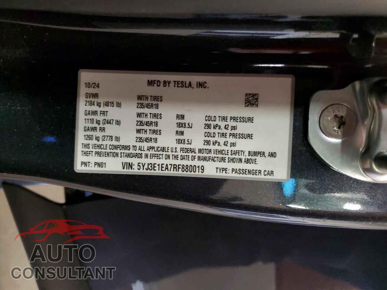 TESLA MODEL 3 2024 - 5YJ3E1EA7RF880019