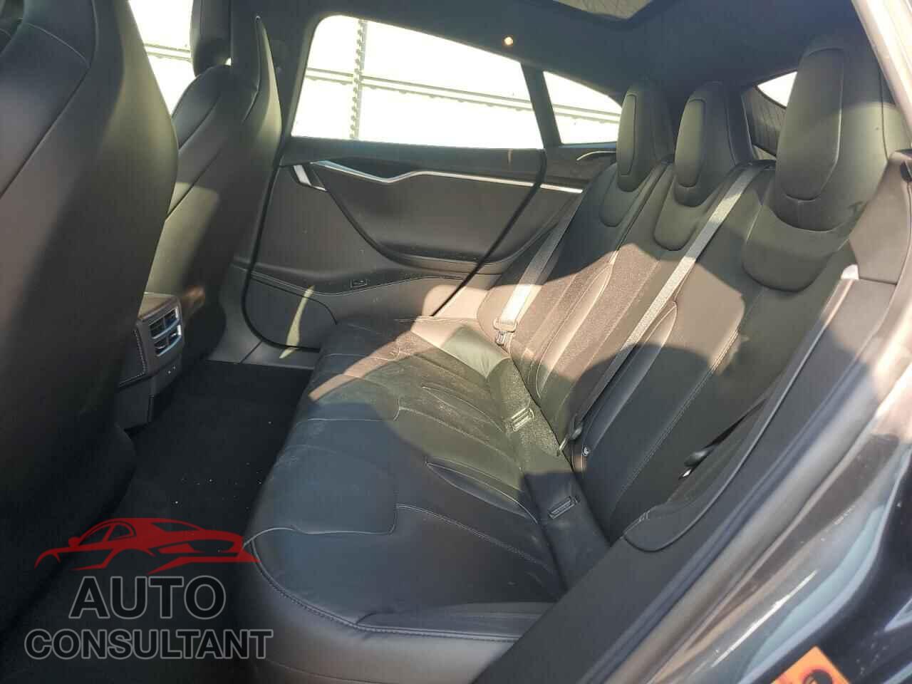 TESLA MODEL S 2017 - 5YJSA1E20HF210861