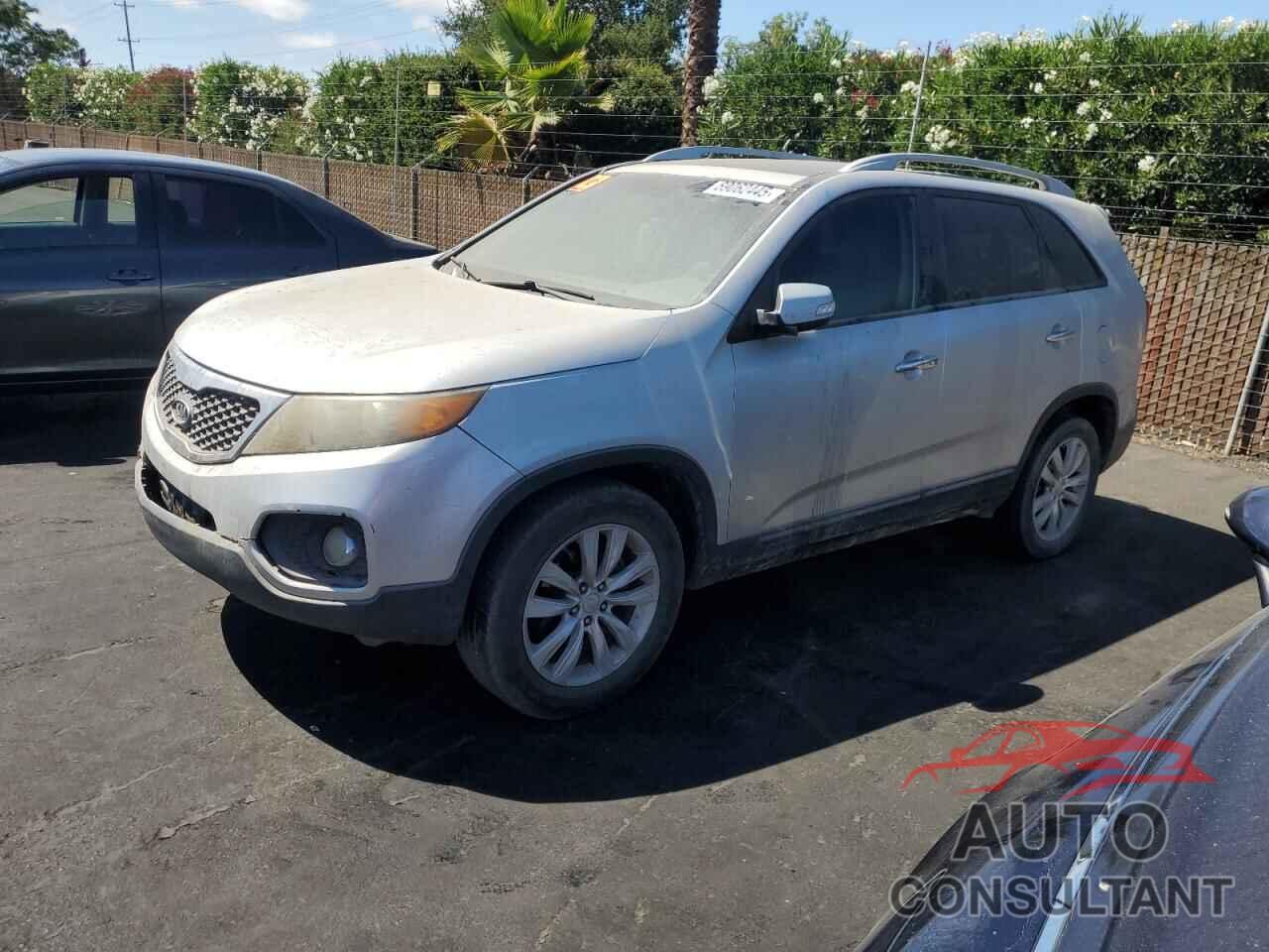 KIA SORENTO 2011 - 5XYKU4A27BG003852
