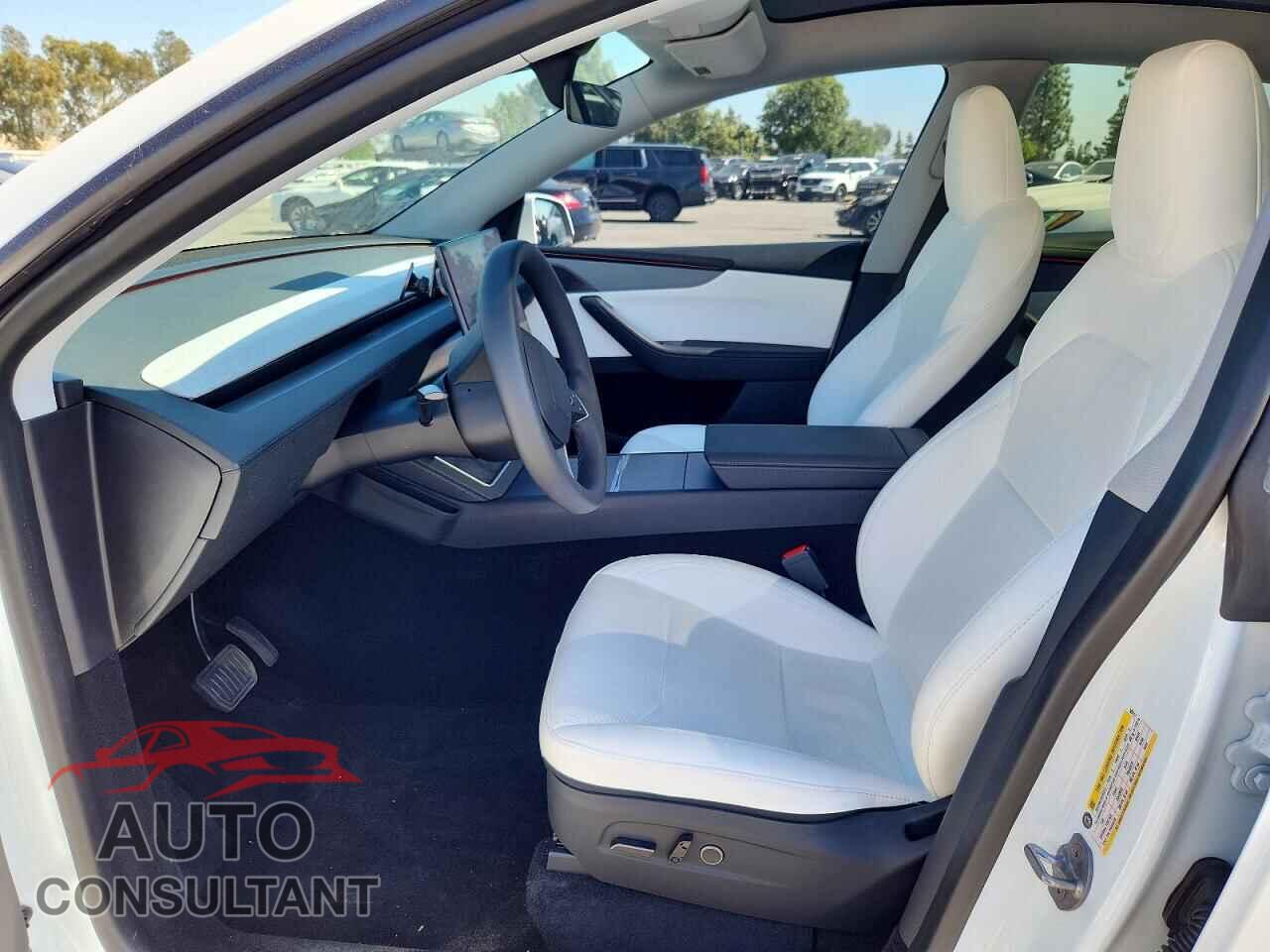 TESLA MODEL Y 2026 - 7SAYGDED8TF520117