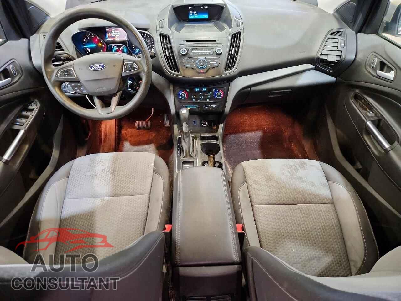 FORD ESCAPE 2017 - 1FMCU9GD2HUD23738