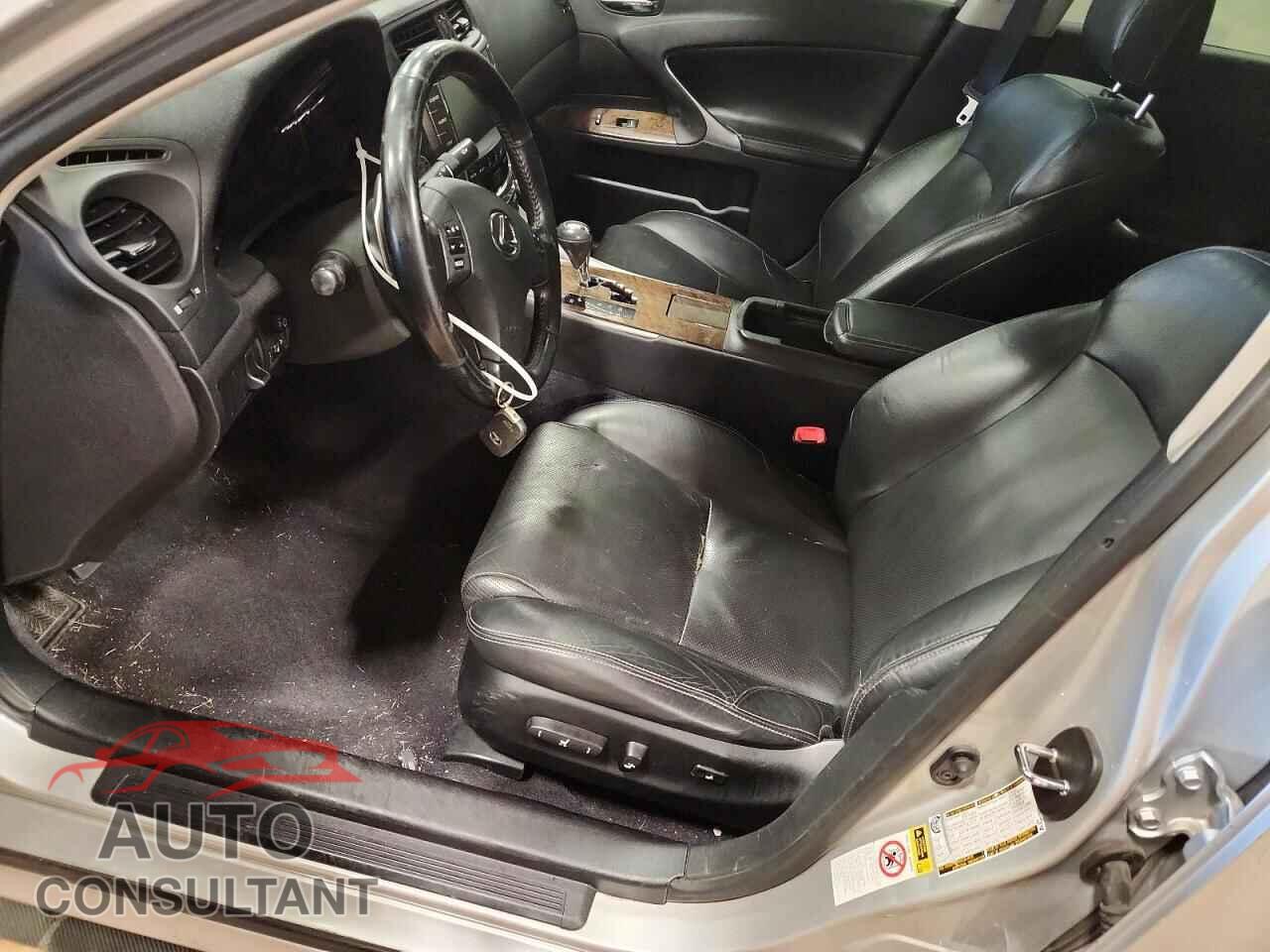 LEXUS IS 2009 - JTHCK262192031253