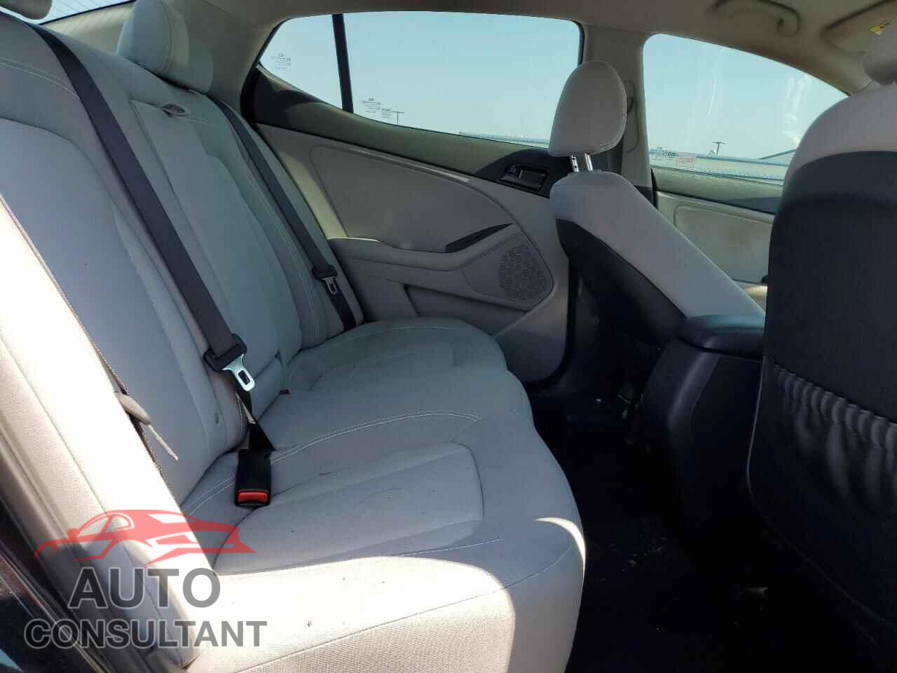 KIA OPTIMA 2011 - KNAGM4A76B5123245