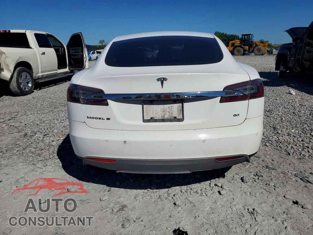 TESLA MODEL S 2014 - 5YJSA1S10EFP64859