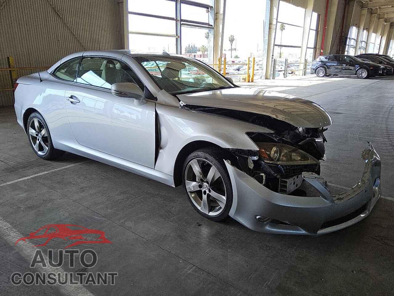 LEXUS IS 2011 - JTHFF2C26B2519092