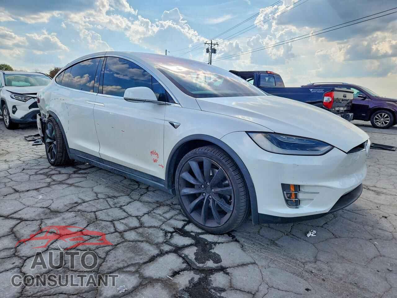 TESLA MODEL X 2019 - 5YJXCBE25KF162996