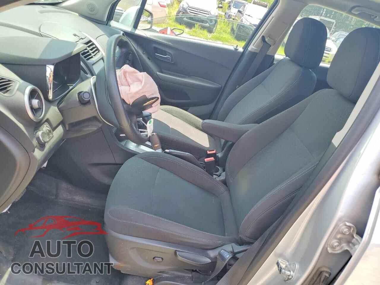 CHEVROLET TRAX 2015 - KL7CJPSB2FB105506
