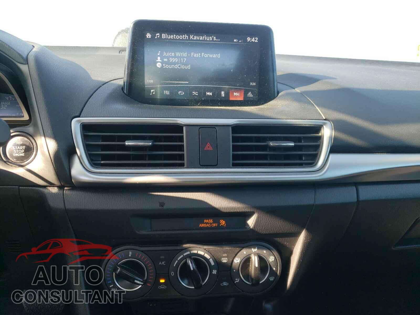 MAZDA 3 2017 - 3MZBN1U77HM101131