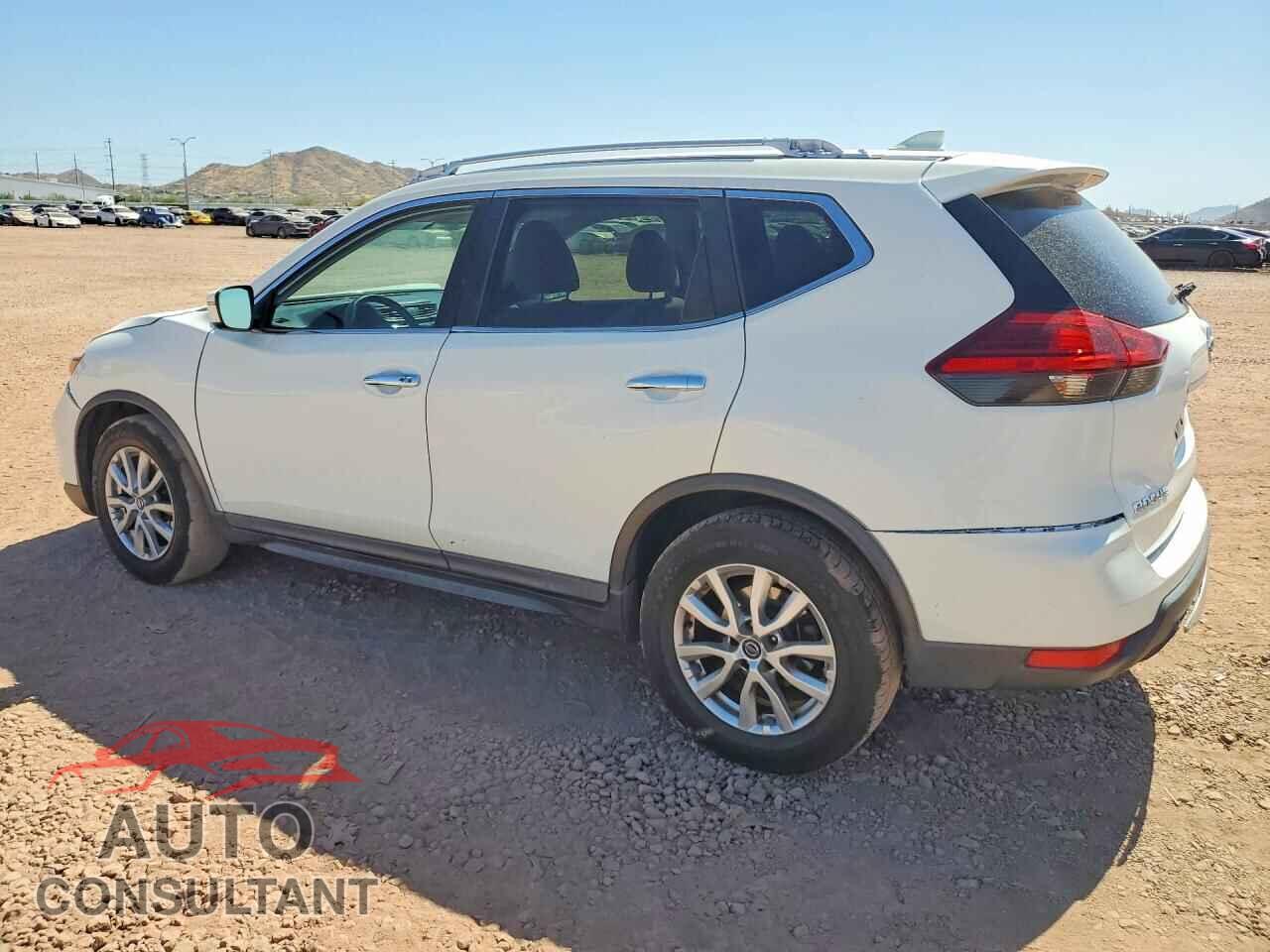NISSAN ROGUE 2017 - KNMAT2MT9HP540042