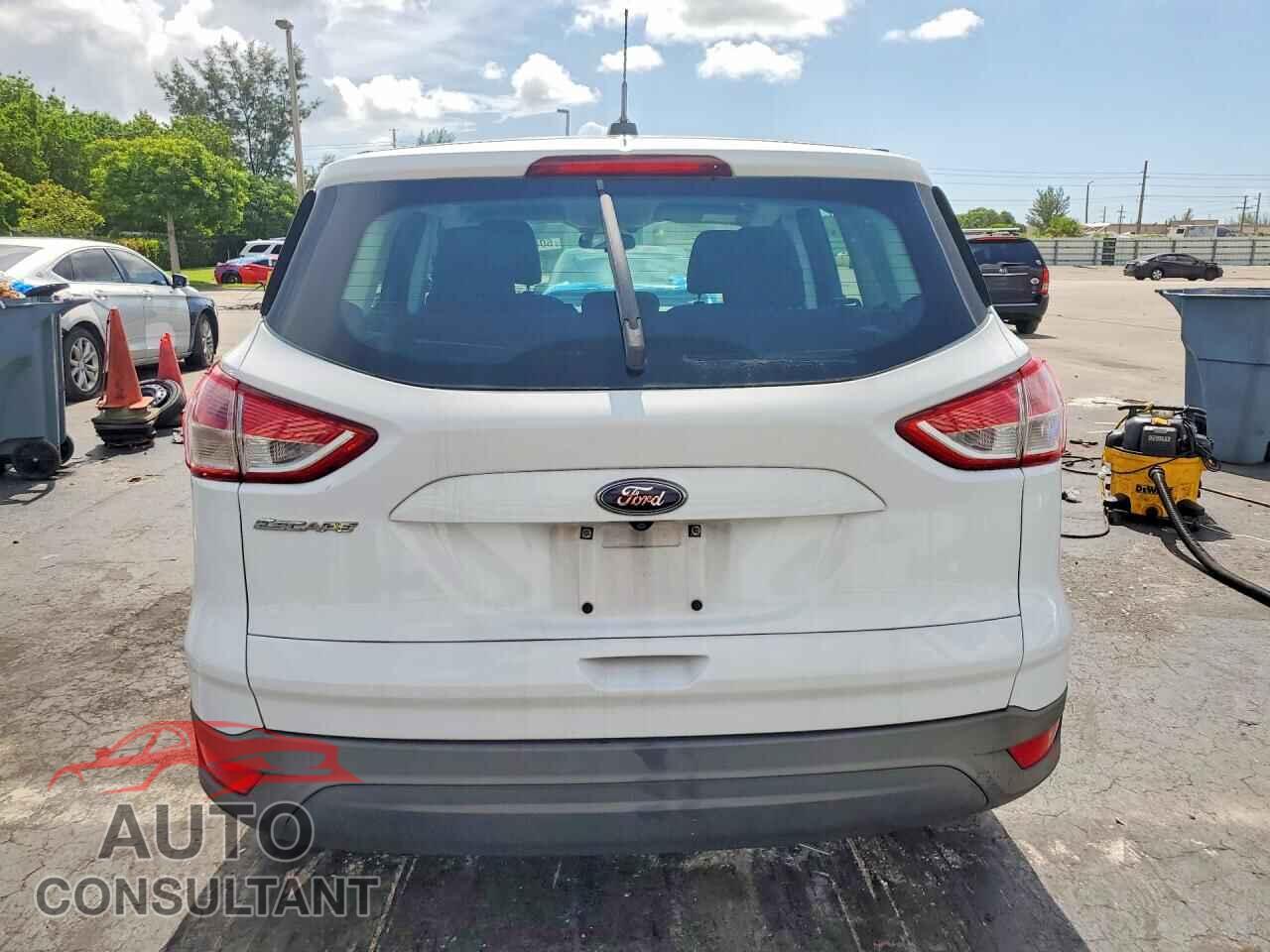 FORD ESCAPE 2016 - 1FMCU0F79GUB66778