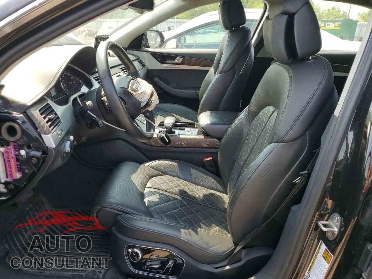 AUDI A8 2017 - WAUJ4AFD2HN001445