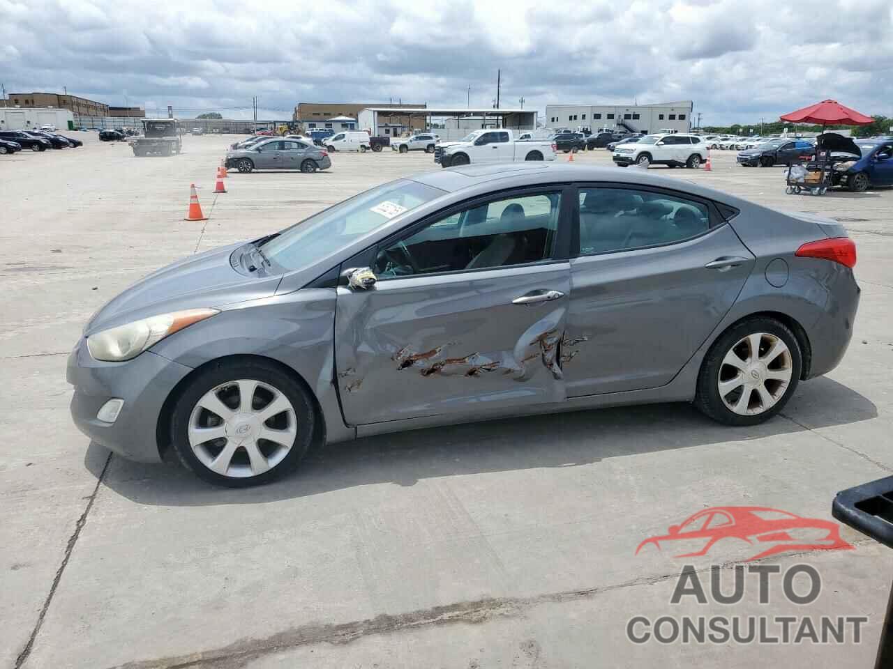 HYUNDAI ELANTRA 2013 - 5NPDH4AE5DH341124