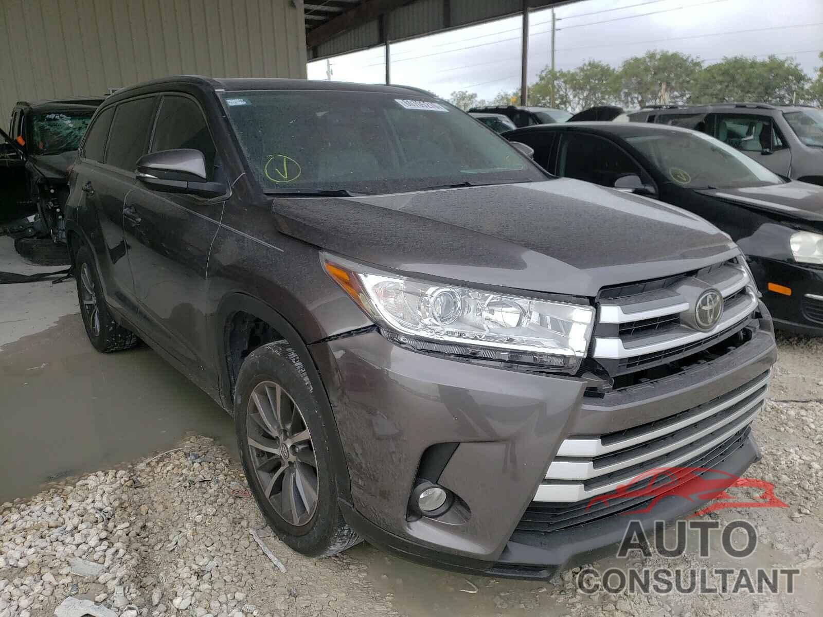 TOYOTA HIGHLANDER 2018 - 5TDKZRFH4JS288507