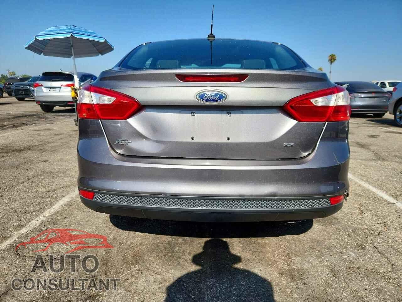 FORD FOCUS 2014 - 1FADP3F26EL281725