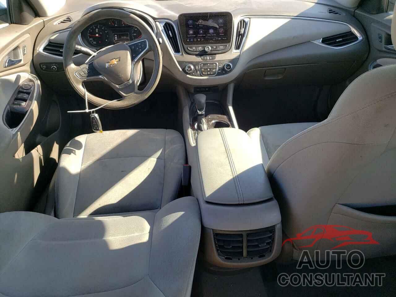 CHEVROLET MALIBU 2021 - 1G1ZD5ST6MF009703