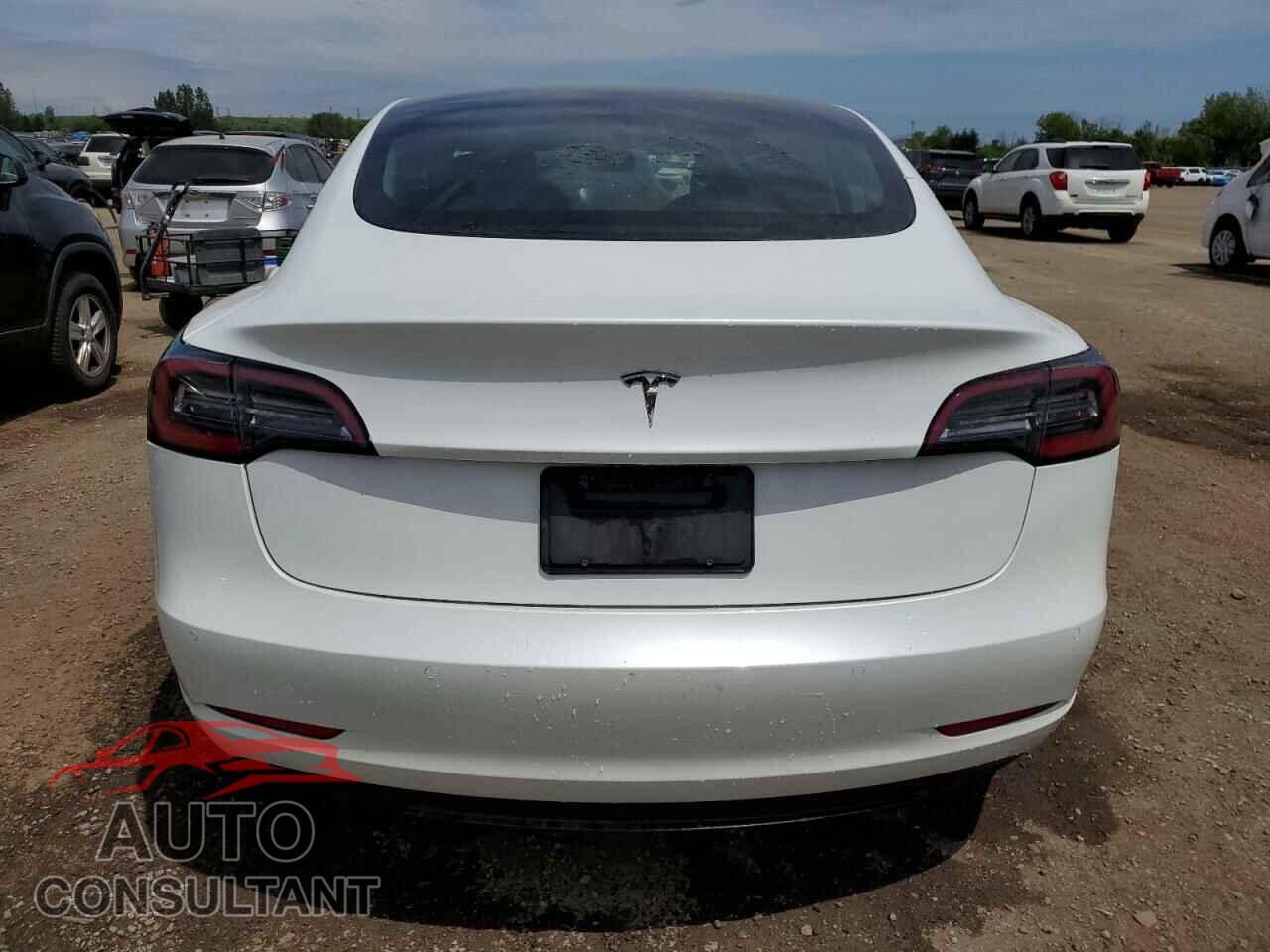TESLA MODEL 3 2021 - 5YJ3E1EA5MF907677