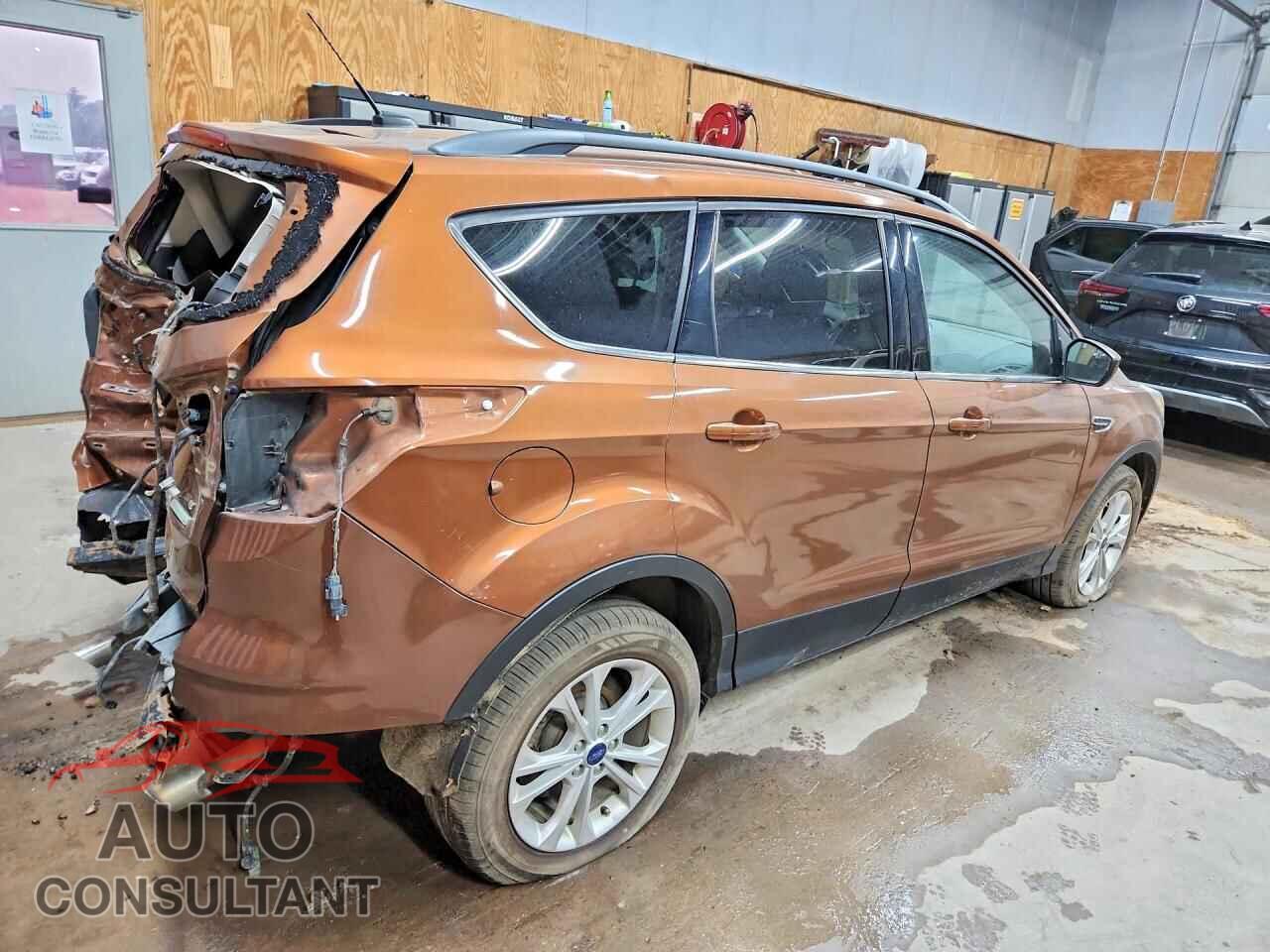 FORD ESCAPE 2017 - 1FMCU0GD4HUB09989