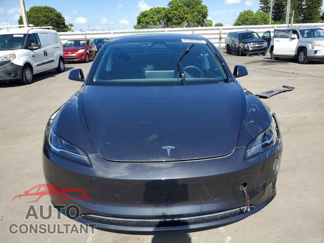 TESLA MODEL 3 2025 - 5YJ3E1EA9SF904262
