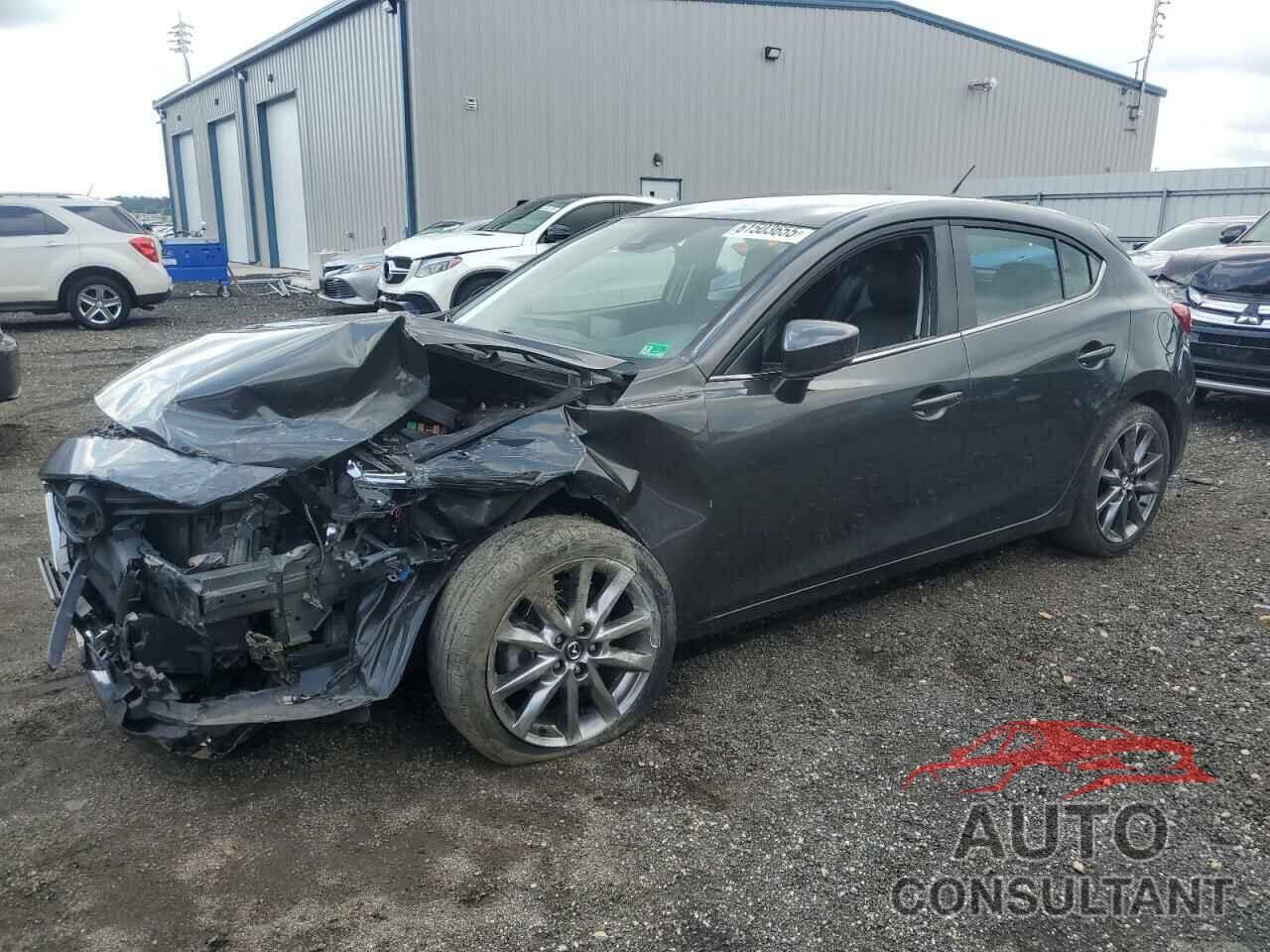 MAZDA 3 2018 - 3MZBN1L38JM167272