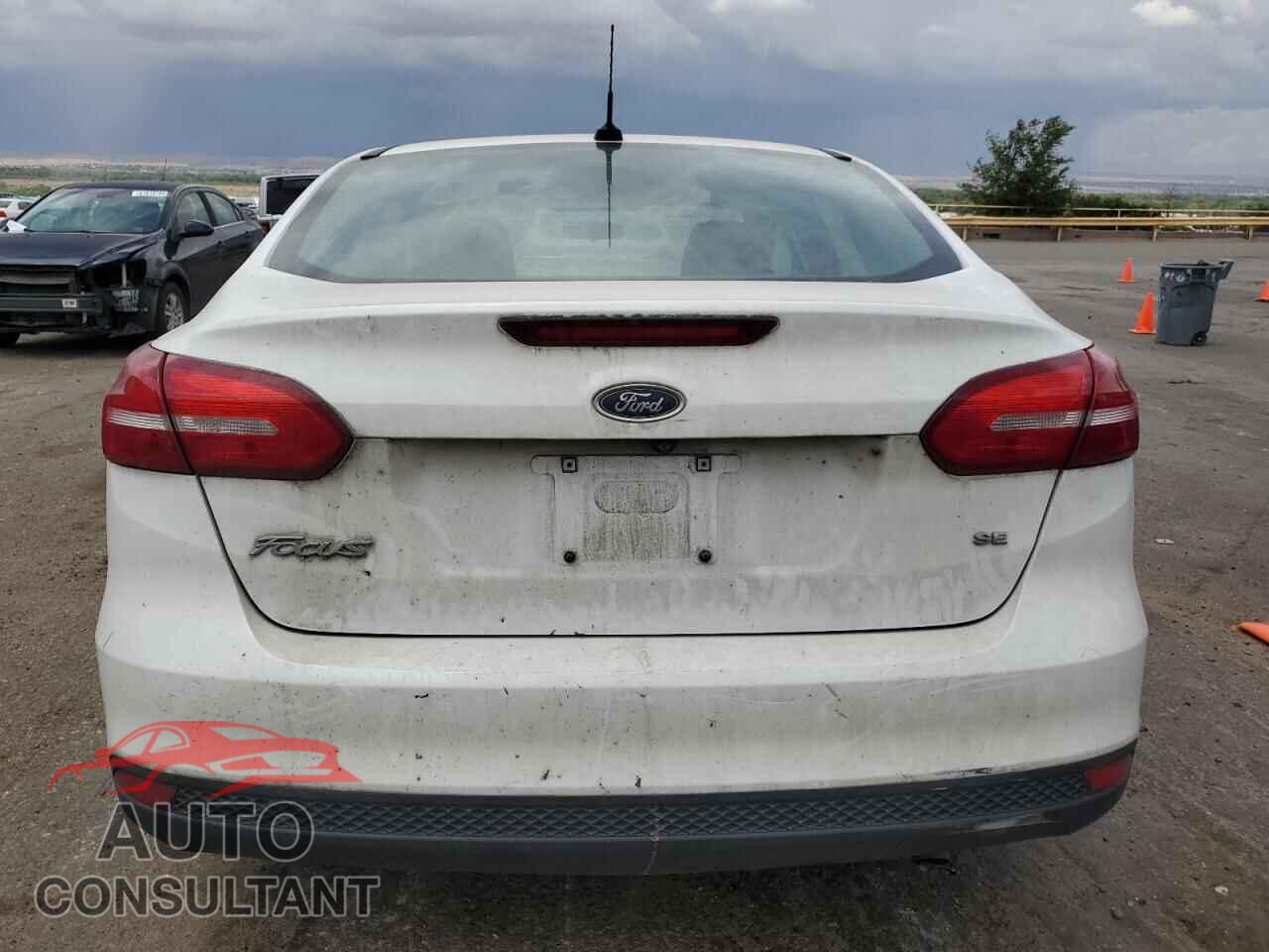 FORD FOCUS 2017 - 1FADP3F24HL300146