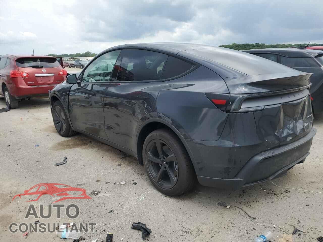 TESLA MODEL Y 2026 - 7SAYGDEE3TF334509