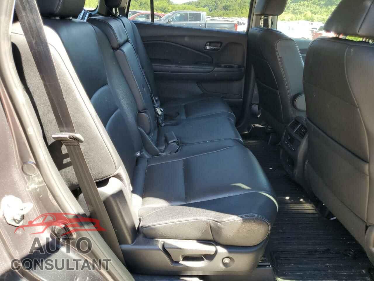 HONDA PILOT 2017 - 5FNYF6H55HB038034