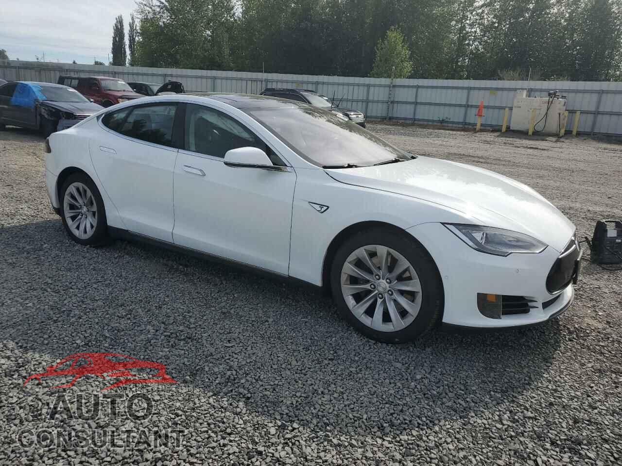 TESLA MODEL S 2016 - 5YJSA1E11GF132483