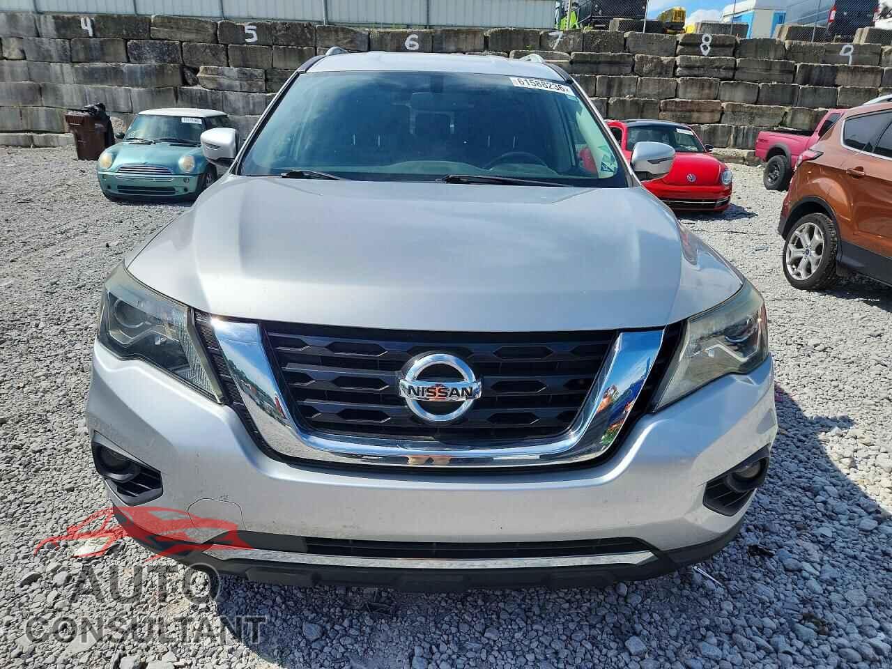 NISSAN PATHFINDER 2017 - 5N1DR2MM5HC659326