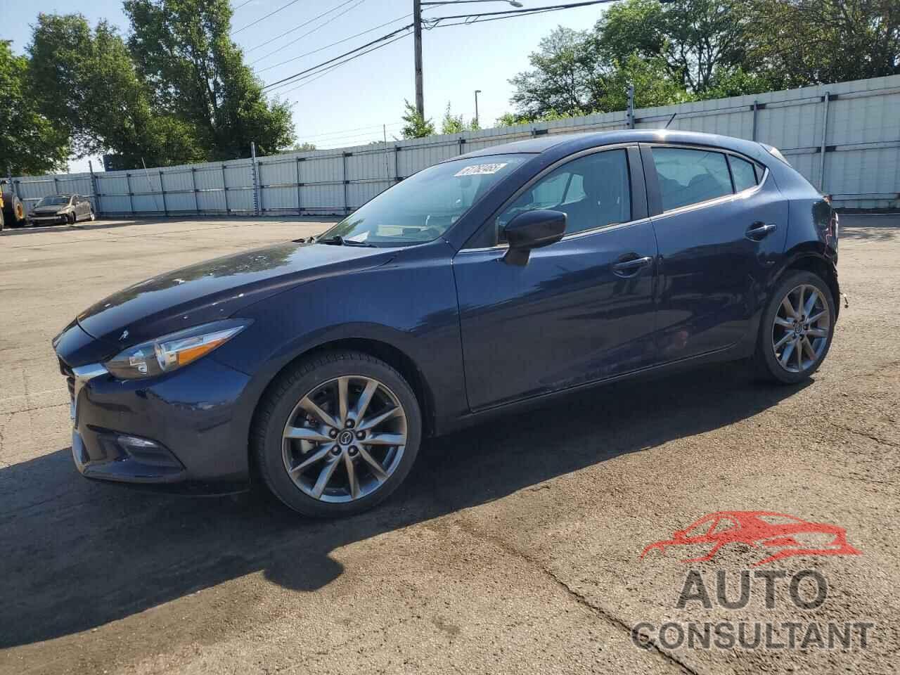 MAZDA 3 2018 - 3MZBN1L31JM260361