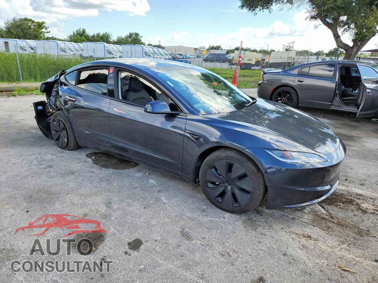 TESLA MODEL 3 2025 - 5YJ3E1EBXSF884130