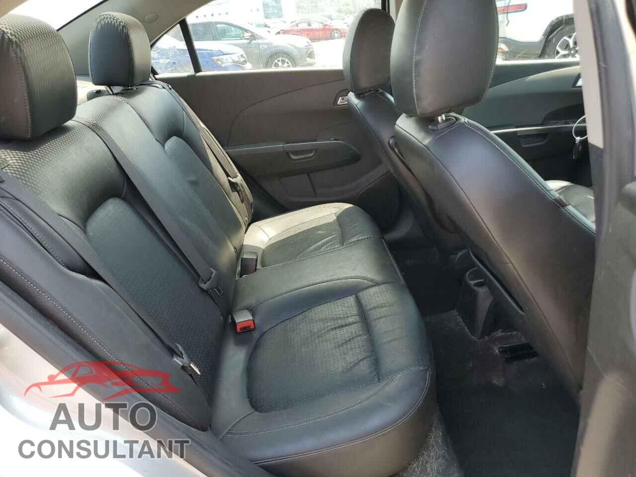 CHEVROLET SONIC 2017 - 1G1JF5SB5H4141951